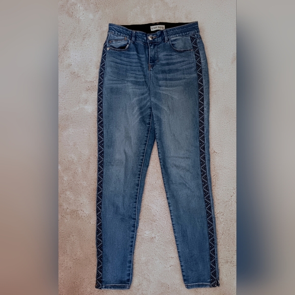 Knox Rose~Geometric Embroidered High Rise Skinny Ankle Denim Jeans - Picture 2 of 13